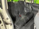 後部座席も気になるようなキズ・汚れやへたり等、大きなダメージはなく、良好な状態です。