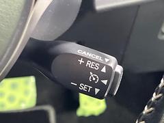 【クルーズコントロール】高速道路もラクラク走行。アクセルを離しても一定速度で走行ができ、長距離運転時の負担を軽減！加速・減速も簡単なスイッチ操作で調整できます。 6