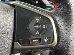 �ڥ����ץƥ��֥��롼������ȥ�����۹�®ƻϩ�Ǥ�Ĺ��Υ���Ԥ��ڤˡ�����ư��®�٤��ݤĥ��롼������ȥ����뤬�����ͷڸ������ƥ��Ϣ�Ȥ��������μ�ξ���Τ��Ƽִ֤��ݤĤ褦��®��Ĵ�ᤷ�Ƥ���ޤ����� 5