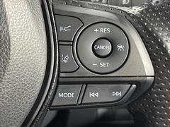 �ڥ졼�������롼������ȥ�����۹�®ƻϩ�Ǥ�Ĺ��Υ���Ԥ��ڤˡ�����ư��®�٤��ݤĥ��롼������ȥ����뤬�����ͷڸ������ƥ��Ϣ�Ȥ��������μ�ξ���Τ��Ƽִ֤��ݤĤ褦��®��Ĵ�ᤷ�Ƥ���ޤ����� 7