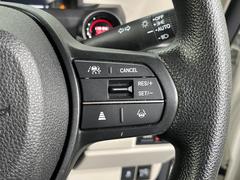 �ڥ����ץƥ��֥��롼������ȥ�����۹�®ƻϩ�Ǥ�Ĺ��Υ���Ԥ��ڤˡ�����ư��®�٤��ݤĥ��롼������ȥ����뤬�����ͷڸ������ƥ��Ϣ�Ȥ��������μ�ξ���Τ��Ƽִ֤��ݤĤ褦��®��Ĵ�ᤷ�Ƥ���ޤ����� 6