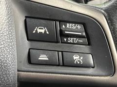 ������®�ɽ���ǽ�ե��롼������ȥ�����۹�®ƻϩ�Ǥ�Ĺ��Υ���Ԥ��ڤˡ�����ư��®�٤��ݤĥ��롼������ȥ����뤬�����ͷڸ������ƥ��Ϣ�Ȥ��������μ�ξ���Τ��Ƽִ֤��ݤĤ褦��®��Ĵ�ᤷ�Ƥ���ޤ����� 6