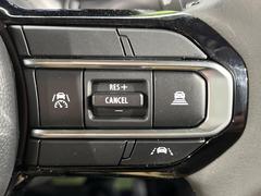 �ڥ����ץƥ��֥��롼������ȥ�����۹�®ƻϩ�Ǥ�Ĺ��Υ���Ԥ��ڤˡ�����ư��®�٤��ݤĥ��롼������ȥ����뤬�����ͷڸ������ƥ��Ϣ�Ȥ��������μ�ξ���Τ��Ƽִ֤��ݤĤ褦��®��Ĵ�ᤷ�Ƥ���ޤ����� 4