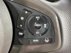 �ڥ����ץƥ��֥��롼������ȥ�����۹�®ƻϩ�Ǥ�Ĺ��Υ���Ԥ��ڤˡ�����ư��®�٤��ݤĥ��롼������ȥ����뤬�����ͷڸ������ƥ��Ϣ�Ȥ��������μ�ξ���Τ��Ƽִ֤��ݤĤ褦��®��Ĵ�ᤷ�Ƥ���ޤ����� 5