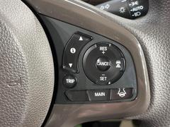 �ڥ����ץƥ��֥��롼������ȥ�����۹�®ƻϩ�Ǥ�Ĺ��Υ���Ԥ��ڤˡ�����ư��®�٤��ݤĥ��롼������ȥ����뤬�����ͷڸ������ƥ��Ϣ�Ȥ��������μ�ξ���Τ��Ƽִ֤��ݤĤ褦��®��Ĵ�ᤷ�Ƥ���ޤ����� 7