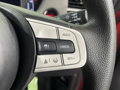 �ڥ����ץƥ��֥��롼������ȥ�����۹�®ƻϩ�Ǥ�Ĺ��Υ���Ԥ��ڤˡ�����ư��®�٤��ݤĥ��롼������ȥ����뤬�����ͷڸ������ƥ��Ϣ�Ȥ��������μ�ξ���Τ��Ƽִ֤��ݤĤ褦��®��Ĵ�ᤷ�Ƥ���ޤ����� 6