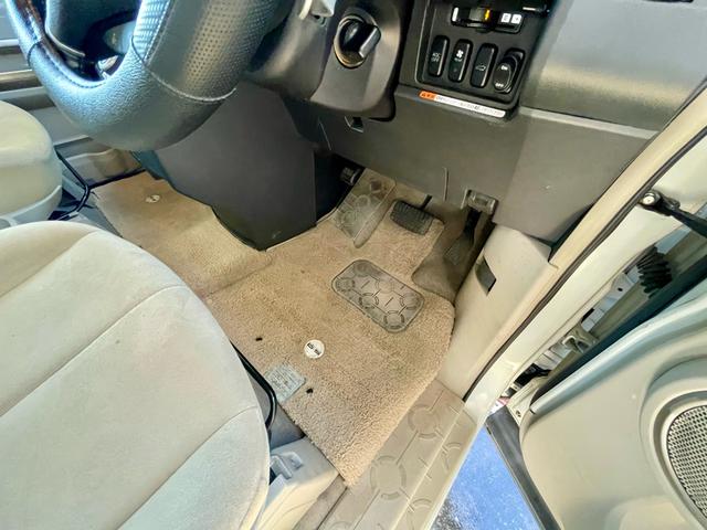 デリカD:5 G プレミアム ブルバー 純正ナビ カロッツェリア後席モニター 両側パワースライドドア スマートキー パワーバックドア 社外ホイール ATホワイトレタータイヤ 社外ルーフラック(10枚目)