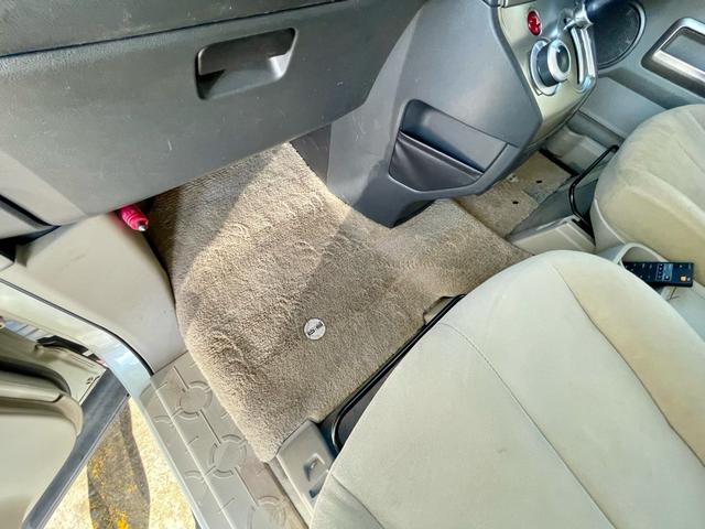 デリカD:5 G プレミアム ブルバー 純正ナビ カロッツェリア後席モニター 両側パワースライドドア スマートキー パワーバックドア 社外ホイール ATホワイトレタータイヤ 社外ルーフラック(19枚目)