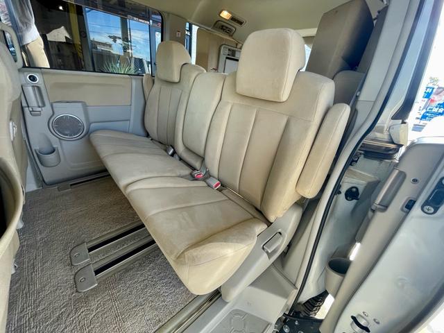 デリカD:5 G プレミアム ブルバー 純正ナビ カロッツェリア後席モニター 両側パワースライドドア スマートキー パワーバックドア 社外ホイール ATホワイトレタータイヤ 社外ルーフラック(25枚目)