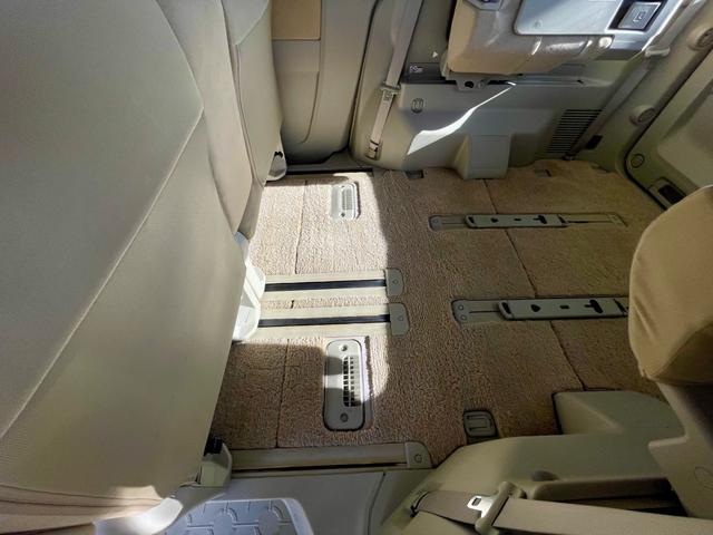 デリカD:5 G プレミアム ブルバー 純正ナビ カロッツェリア後席モニター 両側パワースライドドア スマートキー パワーバックドア 社外ホイール ATホワイトレタータイヤ 社外ルーフラック(29枚目)