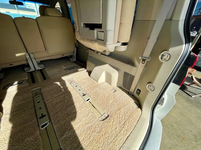 デリカD:5 G プレミアム ブルバー 純正ナビ カロッツェリア後席モニター 両側パワースライドドア スマートキー パワーバックドア 社外ホイール ATホワイトレタータイヤ 社外ルーフラック(32枚目)