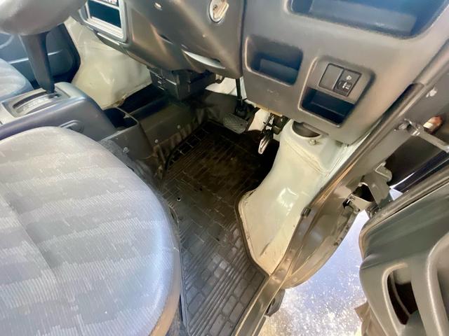 キャリイトラック ＫＣエアコン・パワステ　オートマ　オールペイント　社外オーディオ（11枚目）