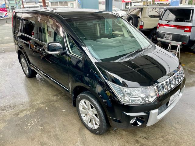 デリカD:5 G パワーパッケージ 社外ナビTV バックカメラ ETC スマートキー 両側パワースライドドア 18インチ アルミホイール 8人乗り 4WD(4枚目)