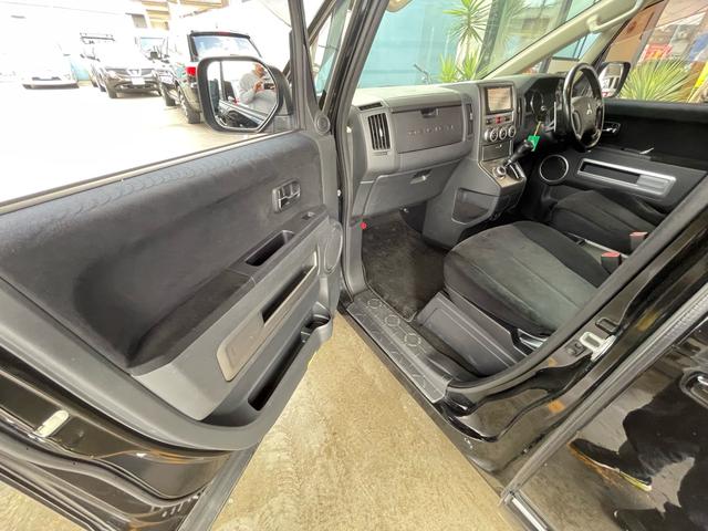 デリカD:5 G パワーパッケージ 社外ナビTV バックカメラ ETC スマートキー 両側パワースライドドア 18インチ アルミホイール 8人乗り 4WD(18枚目)