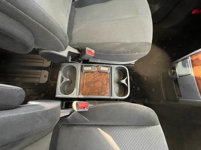 デリカＤ：５ 　ワンオーナー　社外ナビＴＶ　ＥＴＣ　バックカメラ　　フロントバンパープロテクター　ルーフキャリア　両側パワースライドドア（13枚目）