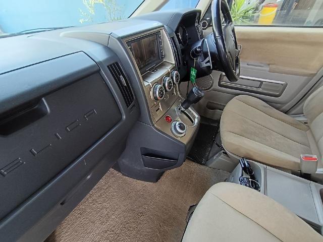 デリカＤ：５ Ｇ　プレミアム　純正ナビＴＶ　後席モニター　バックカメラ　ＥＴＣ　両側パワースライドドア　ロックフォードサウンド　４ＷＤ　左リアドア電動ステップ　パワーリアゲート　スマートキー　フォグライト　純正アルミホイール（27枚目）