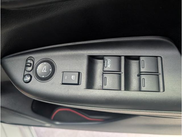 シャトル ハイブリッド　ホンダセンシング　禁煙車　フルセグナビ　ＤＶＤ再生　Ｂｌｕｅｔｏｏｔｈ　ＥＴＣ　バックカメラ　スマートキー　プッシュスタート　社外１６インチアルミ　ＨＩＤヘッドライト（29枚目）