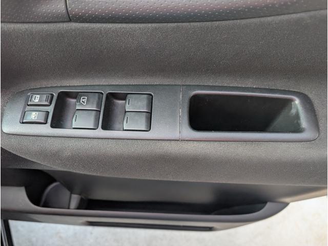 セレナ ハイウェイスター Vセレクション ナビ TV DVD Bluetooth 両側パワースライドドア バックカメラ ETC スマートキー2個 禁煙車 HIDヘッドライト フリップダウンモニター 8人乗り(24枚目)
