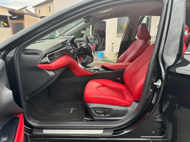 カムリ WSブラックエディション JBLサウンド 前席パワーシート 赤本革シート CarPlay Bluetooth クリアランスソナー LEDライト シートヒーター スマートキー キーレス クルコン 特別仕様車 禁煙車(19枚目)