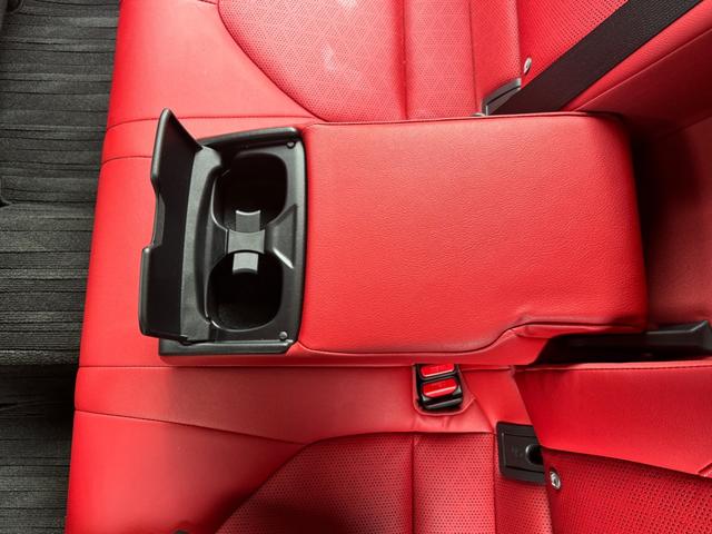 カムリ WSブラックエディション JBLサウンド 前席パワーシート 赤本革シート CarPlay Bluetooth クリアランスソナー LEDライト シートヒーター スマートキー キーレス クルコン 特別仕様車 禁煙車(23枚目)