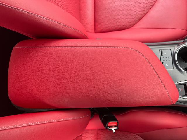 カムリ WSブラックエディション JBLサウンド 前席パワーシート 赤本革シート CarPlay Bluetooth クリアランスソナー LEDライト シートヒーター スマートキー キーレス クルコン 特別仕様車 禁煙車(35枚目)