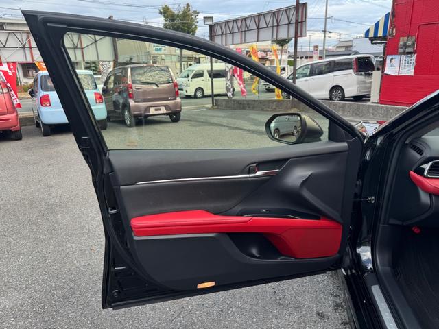 カムリ WSブラックエディション JBLサウンド 前席パワーシート 赤本革シート CarPlay Bluetooth クリアランスソナー LEDライト シートヒーター スマートキー キーレス クルコン 特別仕様車 禁煙車(48枚目)