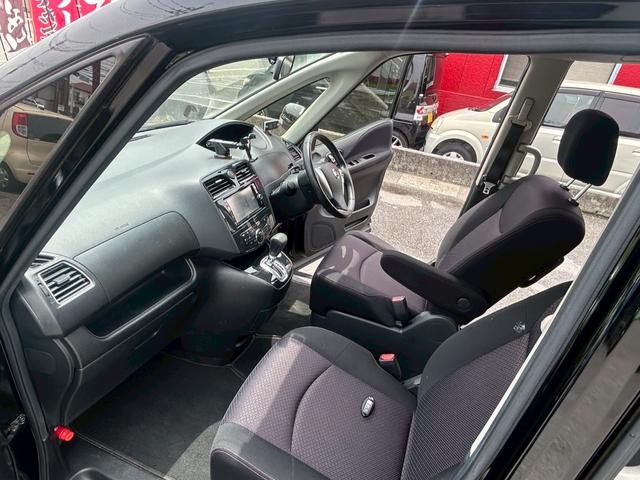 セレナ ハイウェイスター　電格Ｍ　ＡＵＸ　ＵＳＢ　禁煙　運転席エアバッグ　Ａライト　横滑り防止システム　両側スライドドア　ナビ　パワーウインドウ　ＥＴＣ　オートエアコン　パワステ　ＡＢＳ　キーレス　インテリジェントキ　ＷＳＲＳ（16枚目）