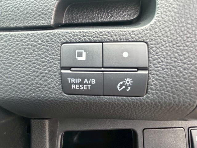 セレナ ハイウェイスター　電格Ｍ　ＡＵＸ　ＵＳＢ　禁煙　運転席エアバッグ　Ａライト　横滑り防止システム　両側スライドドア　ナビ　パワーウインドウ　ＥＴＣ　オートエアコン　パワステ　ＡＢＳ　キーレス　インテリジェントキ　ＷＳＲＳ（36枚目）