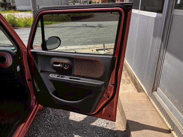 アルトラパン Ｘ　ナビテレビ　地デジフルセグＴＶ　運転席助手席エアバック　エアバック　ＡＣ　パワーウィンド　パワステ　横滑り防止　ＡＢＳ　ＥＴＣ　ポータブルナビ　ＳＤナビゲーション（36枚目）