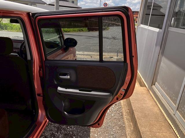 アルトラパン Ｘ　ナビテレビ　地デジフルセグＴＶ　運転席助手席エアバック　エアバック　ＡＣ　パワーウィンド　パワステ　横滑り防止　ＡＢＳ　ＥＴＣ　ポータブルナビ　ＳＤナビゲーション（39枚目）