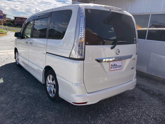 セレナ ハイウェイスター　Ｓ－ハイブリッド　スマートエントリー　地デジテレビ　電格ミラー　禁煙車両　ＳＤ　Ｂカメラ　ＡＢＳ　ナビＴＶ　キーレス　パワーウィンドウ　助手席エアバック　パワーステアリング　運転席エアバック　ＡＵＴＯエアコン　ＶＳＡ（13枚目）