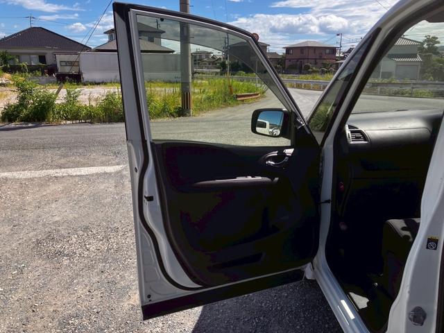 セレナ ハイウェイスター　Ｓ－ハイブリッド　スマートエントリー　地デジテレビ　電格ミラー　禁煙車両　ＳＤ　Ｂカメラ　ＡＢＳ　ナビＴＶ　キーレス　パワーウィンドウ　助手席エアバック　パワーステアリング　運転席エアバック　ＡＵＴＯエアコン　ＶＳＡ（45枚目）