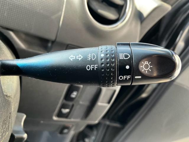 タント カスタムＲＳ　横滑り防止　運転席助手席エアバッグ　ＴＶナビ　インテリジェントキー　ＡＵＴＯエアコン　リモコンキー　ＨＤＤナビ　ＰＳ　パワーウインド　運転席エアバック　ＡＢＳ　電動格納式ミラー　１セグＴＶ（23枚目）