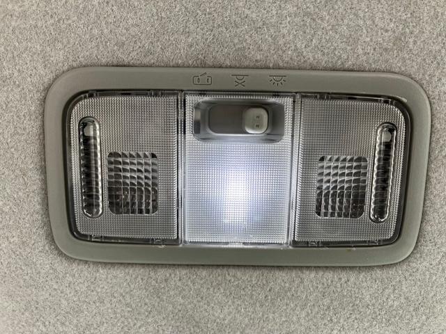 タント カスタムＲＳ　横滑り防止　運転席助手席エアバッグ　ＴＶナビ　インテリジェントキー　ＡＵＴＯエアコン　リモコンキー　ＨＤＤナビ　ＰＳ　パワーウインド　運転席エアバック　ＡＢＳ　電動格納式ミラー　１セグＴＶ（31枚目）