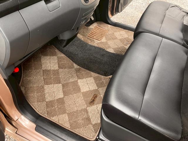 タント カスタムＶＳ　フルフラット　電格ミラー　キーフリーシステム　パワーウインドウ　パワーステアリング　スマートキー　助手席エアバック　エアバッグ　横滑防止装置　エアコン　ＡＢＳ（21枚目）