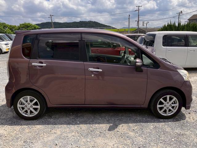 ムーヴ カスタム　Ｘ　エアコン　全席ＰＷ　フルセグテレビ　Ｒカメラ　オートミラー　助手席エアバック　パワステ　運転席エアバッグ　キーフリー　スマートキー＆プッシュスタート　ナビＴＶ　ＡＢＳ　横滑り防止システム　ＳＤナビ（12枚目）