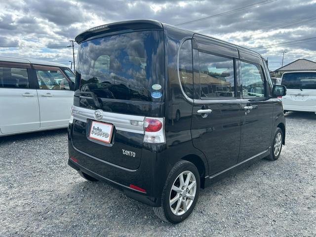 タント カスタムＸ　スマートキー付き　左スライドドア　ＰＷ　Ｗエアバッグ　ＳＲＳ　キーフリーキー　ＳＤナビゲーション　ＥＴＣ車載器　フルオートエアコン　ＰＳ　ＤＶＤ再生可能　ナビＴＶ　電格ミラー　フルセグテレビ　ＡＢＳ（11枚目）