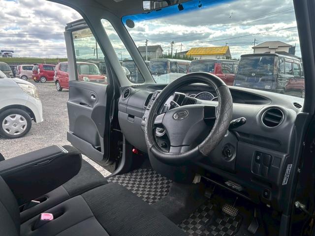 タント カスタムＸ　スマートキー付き　左スライドドア　ＰＷ　Ｗエアバッグ　ＳＲＳ　キーフリーキー　ＳＤナビゲーション　ＥＴＣ車載器　フルオートエアコン　ＰＳ　ＤＶＤ再生可能　ナビＴＶ　電格ミラー　フルセグテレビ　ＡＢＳ（16枚目）