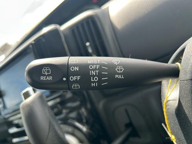 タント カスタムＸ　スマートキー付き　左スライドドア　ＰＷ　Ｗエアバッグ　ＳＲＳ　キーフリーキー　ＳＤナビゲーション　ＥＴＣ車載器　フルオートエアコン　ＰＳ　ＤＶＤ再生可能　ナビＴＶ　電格ミラー　フルセグテレビ　ＡＢＳ（31枚目）