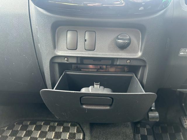 タント カスタムＸ　スマートキー付き　左スライドドア　ＰＷ　Ｗエアバッグ　ＳＲＳ　キーフリーキー　ＳＤナビゲーション　ＥＴＣ車載器　フルオートエアコン　ＰＳ　ＤＶＤ再生可能　ナビＴＶ　電格ミラー　フルセグテレビ　ＡＢＳ（40枚目）