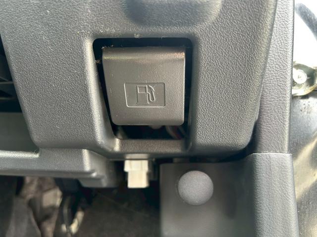 タント カスタムＸ　スマートキー付き　左スライドドア　ＰＷ　Ｗエアバッグ　ＳＲＳ　キーフリーキー　ＳＤナビゲーション　ＥＴＣ車載器　フルオートエアコン　ＰＳ　ＤＶＤ再生可能　ナビＴＶ　電格ミラー　フルセグテレビ　ＡＢＳ（47枚目）