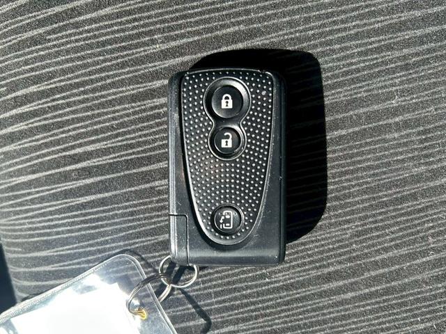 タント カスタムＸ　スマートキー付き　左スライドドア　ＰＷ　Ｗエアバッグ　ＳＲＳ　キーフリーキー　ＳＤナビゲーション　ＥＴＣ車載器　フルオートエアコン　ＰＳ　ＤＶＤ再生可能　ナビＴＶ　電格ミラー　フルセグテレビ　ＡＢＳ（70枚目）