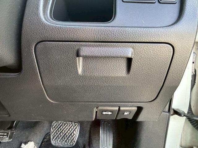 セレナ ハイウェイスターG S-ハイブリッド インテリジェントキー 地デジ オートエアコン SD ETC 横滑り防止機能 パワーステアリング エアバッグ ABS キーレス パワーウインドウ リヤカメラ 両側自動スライドドア 助手席エアバッグ(52枚目)