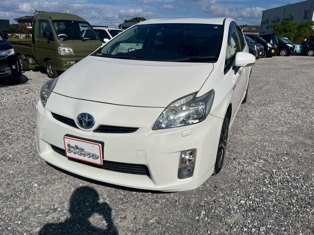 プリウス Ｇ　ＬＥＤエディション　Ｗエアバック　地デジＴＶ　黒革シート　ＬＥＤヘッドライト　スマートキー　エアバッグ　横滑り防止装置　ＡＢＳ　ＥＴＣ　オートエアコン　ナビＴＶ　キーレス　電動格納ミラー　パワステ　パワーウインドウ（10枚目）