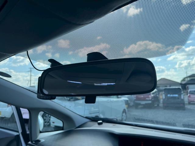 プリウス Ｇ　ＬＥＤエディション　Ｗエアバック　地デジＴＶ　黒革シート　ＬＥＤヘッドライト　スマートキー　エアバッグ　横滑り防止装置　ＡＢＳ　ＥＴＣ　オートエアコン　ナビＴＶ　キーレス　電動格納ミラー　パワステ　パワーウインドウ（53枚目）