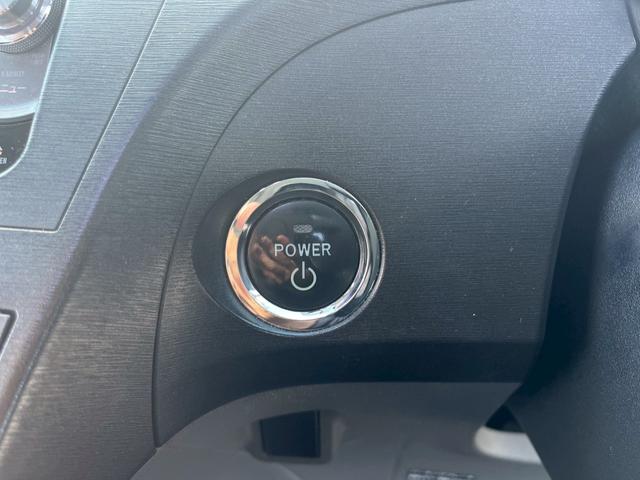 プリウス Ｇ　ＬＥＤエディション　Ｗエアバック　地デジＴＶ　黒革シート　ＬＥＤヘッドライト　スマートキー　エアバッグ　横滑り防止装置　ＡＢＳ　ＥＴＣ　オートエアコン　ナビＴＶ　キーレス　電動格納ミラー　パワステ　パワーウインドウ（66枚目）