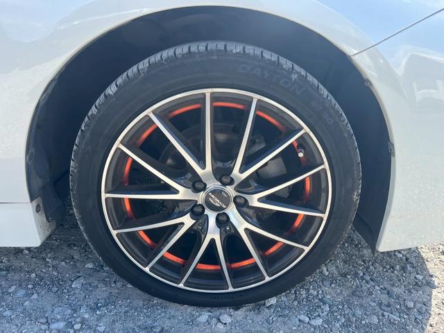 プリウス Ｇ　ＬＥＤエディション　Ｗエアバック　地デジＴＶ　黒革シート　ＬＥＤヘッドライト　スマートキー　エアバッグ　横滑り防止装置　ＡＢＳ　ＥＴＣ　オートエアコン　ナビＴＶ　キーレス　電動格納ミラー　パワステ　パワーウインドウ（68枚目）