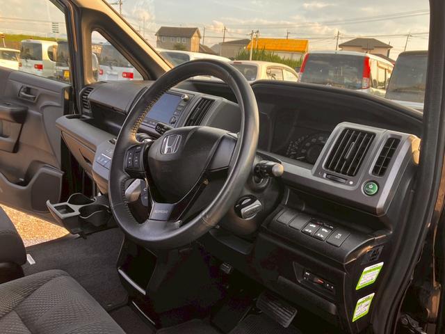 ステップワゴンスパーダ Z 横滑防止 スマキー 地デジTV キーフリー パワーウィンド HDDナビエディション ETC付 ナビ・TV エアコン DVD再生 運転席助手席エアバック エアバック ABS PS アラウンドビューカメラ(16枚目)