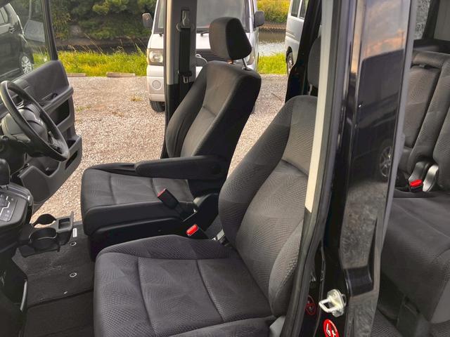 ステップワゴンスパーダ Z 横滑防止 スマキー 地デジTV キーフリー パワーウィンド HDDナビエディション ETC付 ナビ・TV エアコン DVD再生 運転席助手席エアバック エアバック ABS PS アラウンドビューカメラ(20枚目)