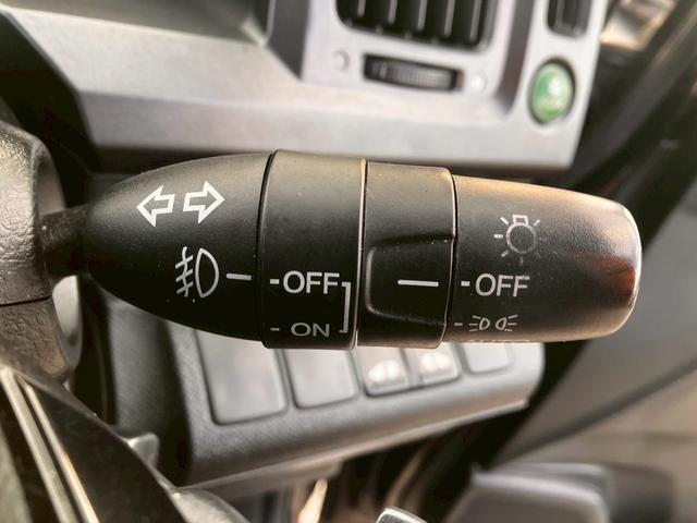 ステップワゴンスパーダ Z 横滑防止 スマキー 地デジTV キーフリー パワーウィンド HDDナビエディション ETC付 ナビ・TV エアコン DVD再生 運転席助手席エアバック エアバック ABS PS アラウンドビューカメラ(31枚目)